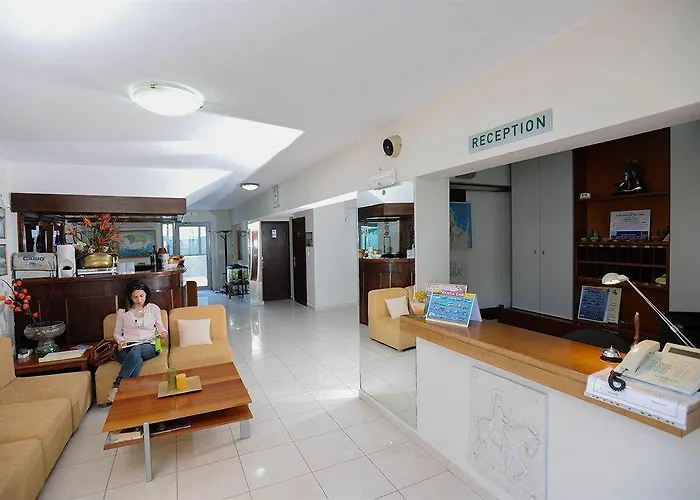 7palms מלון דירות 2*