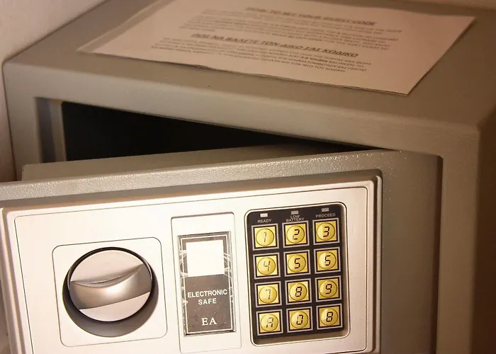 7palms מלון דירות 2*