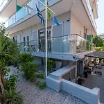 Aparthotel 7palms 2*