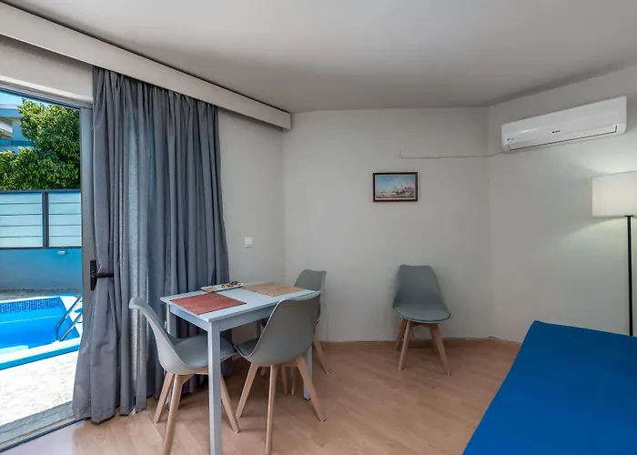 7palms Aparthotel 2*